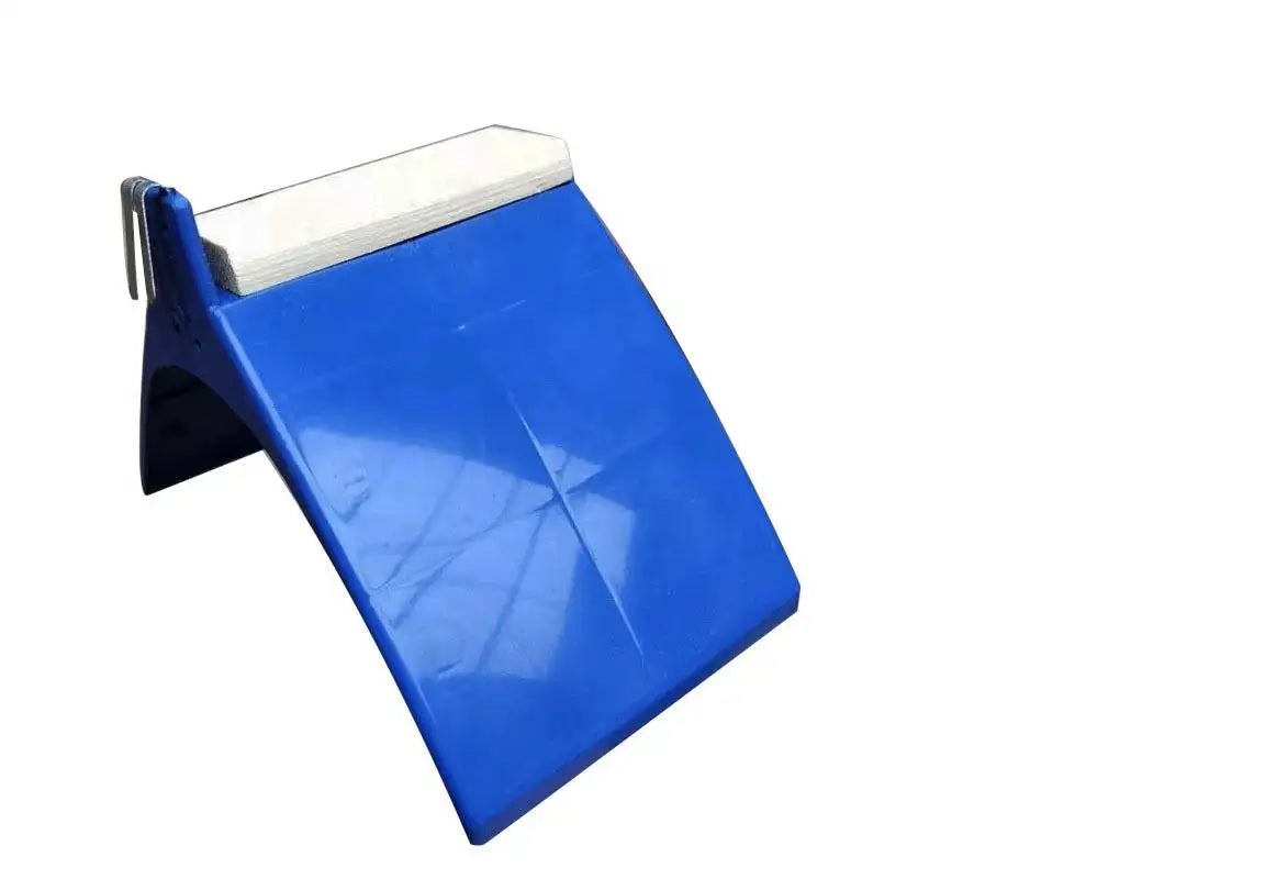 مجثم حمامة بلاستيكي بقاعدة خشبية 