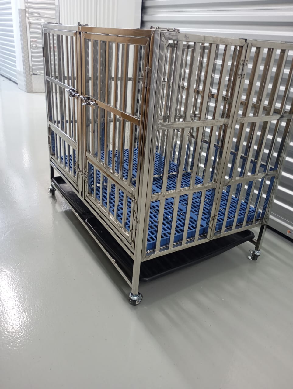 42.5 Inches Dog Cage Stainless Steel with Divider, Cage Size 108x70x90cm